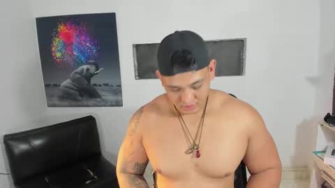 coltonmassif_ online show from February 14, 12:30 am