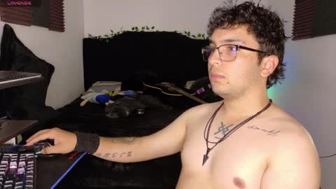 Alejandro online show from April 4, 1:37 am