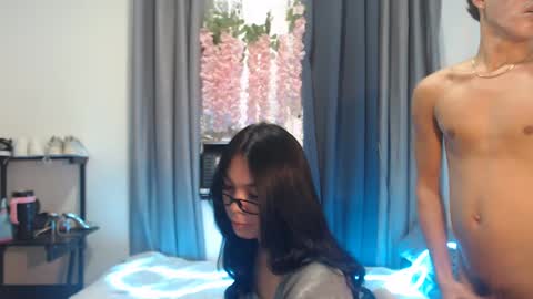 come_wet_me online show from March 8, 2:30 pm