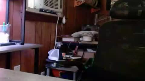 Snapshot of comic_king27 chatting on October 6, 10:18 pm Nelson or ComicKing and sometime Peachy143 online show from October 6, 10:18 pm