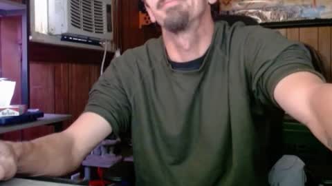 Snapshot of comic_king27 chatting on December 2, 2:01 pm Nelson or ComicKing and sometime Peachy143 online show from December 2, 2:01 pm