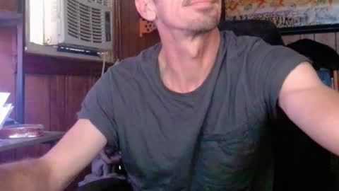 Nelson or ComicKing and sometime Peachy143 online show from April 5, 12:24 pm