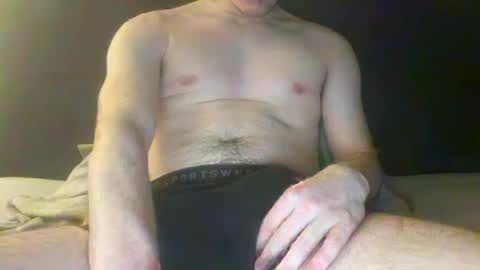 Snapshot of condorhard chatting on June 15, 11:07 pm Condorhard online show from June 15, 11:07 pm