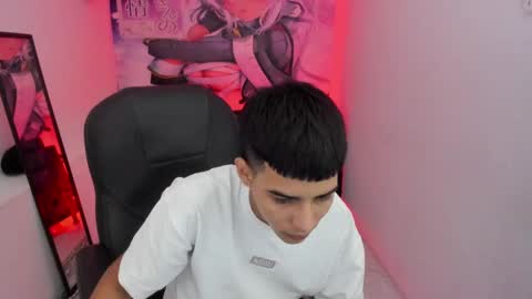 Snapshot of coney_boy chatting on February 28, 11:36 am Coney online show from February 28, 11:36 am