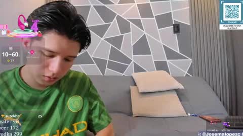 Damian and Daniel online show from April 30, 8:57 pm