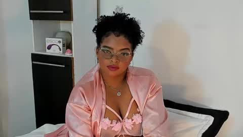 Snapshot of conielaurenth chatting on December 3, 10:02 am conielaurenth online show from December 3, 10:02 am