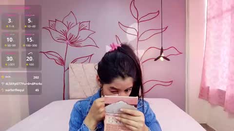 Snapshot of connie_bell chatting on September 20, 8:43 pm C O N N I E online show from September 20, 8:43 pm