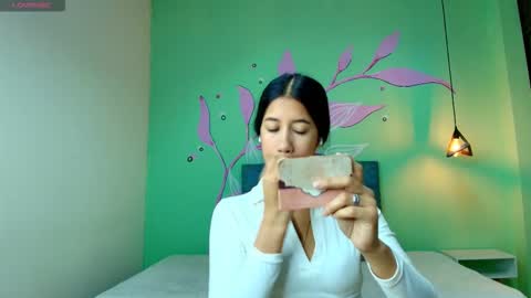 Snapshot of connie_bell chatting on October 19, 11:33 am C O N N I E online show from October 19, 11:33 am