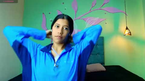 C O N N I E online show from November 6, 7:37 pm