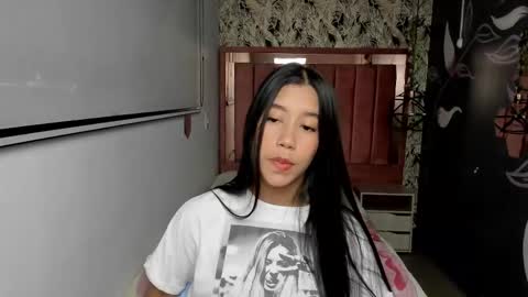 C O N N I E online show from March 9, 8:24 pm