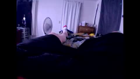 connlee10929154 online show from April 4, 9:18 am