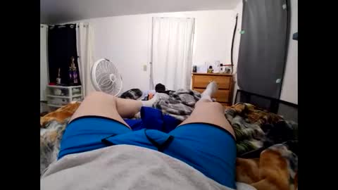 connlee10929154 online show from April 7, 6:47 am