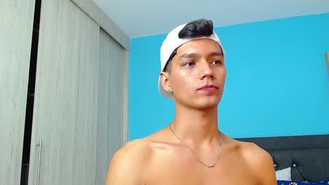 Snapshot of connor_garrett chatting on January 31, 12:06 am Connor online show from January 31, 12:06 am