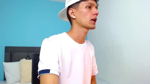 Snapshot of connor_garrett chatting on March 5, 11:05 pm Connor online show from March 5, 11:05 pm