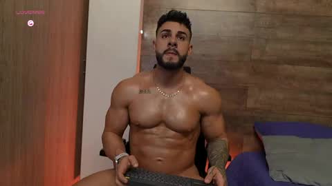 connor_h1 online show from May 8, 11:43 pm