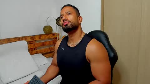 Connor Jackson online show from April 21, 2:04 am