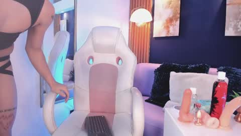Connor   online show from June 7, 8:01 pm