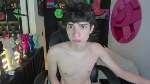 Snapshot of connor_stone_ chatting on December 2, 8:26 pm connor_stone_ online show from December 2, 8:26 pm