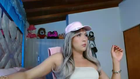 Snapshot of conny_bens chatting on January 16, 3:02 am conny_bens online show from January 16, 3:02 am