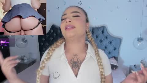 Snapshot of conny_curly chatting on May 11, 2:45 pm Conny online show from May 11, 2:45 pm