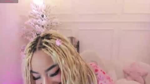 Snapshot of conny_curly chatting on July 28, 1:10 pm Conny online show from July 28, 1:10 pm