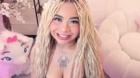 Snapshot of conny_curly chatting on July 30, 1:32 pm Conny online show from July 30, 1:32 pm