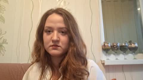 Snapshot of constancesiok chatting on September 22, 3:25 pm Chloe online show from September 22, 3:25 pm