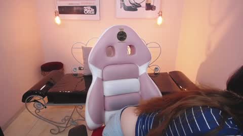 cony online show from December 5, 1:06 pm