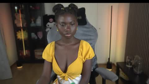 Snapshot of conymegan chatting on May 25, 12:55 pm Carola independent model online show from May 25, 12:55 pm