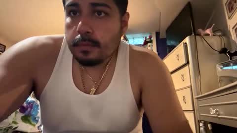 Snapshot of cookie_monster8593 chatting on June 10, 8:52 pm cookie_monster8593 online show from June 10, 8:52 pm