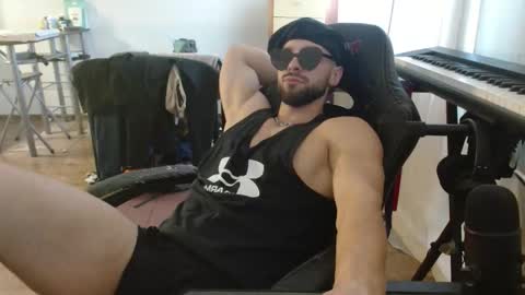 Snapshot of cookiewaves chatting on November 18, 8:08 am Stachu Jones online show from November 18, 8:08 am