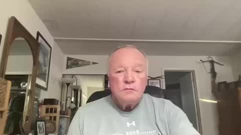 Snapshot of cookoosnest chatting on October 19, 3:01 pm cookoosnest online show from October 19, 3:01 pm