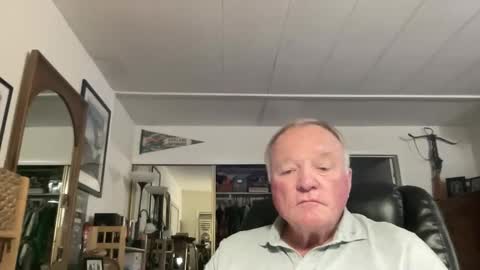 Snapshot of cookoosnest chatting on November 1, 4:58 am cookoosnest online show from November 1, 4:58 am