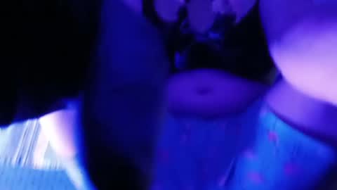 CoolBoyBabe online show from January 1, 1:37 am