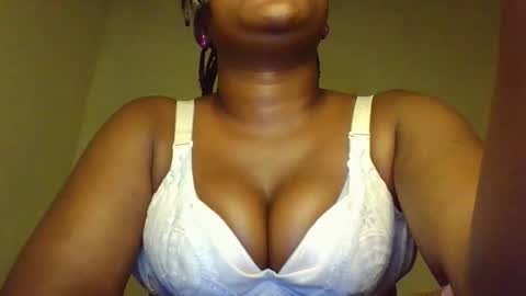 coolgirl001 online show from February 13, 2:07 am