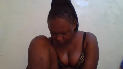 coolgirl001 online show from March 21, 8:19 am