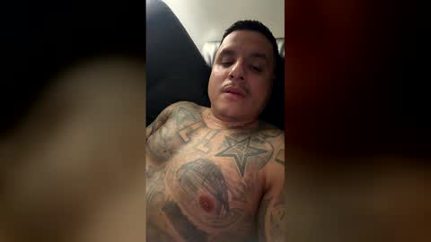 coolguy214214 online show from April 7, 10:20 pm