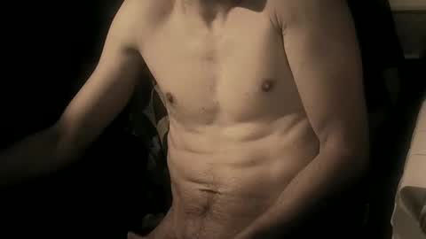 Snapshot of coolmementox chatting on December 17, 11:49 am ChoveEnArrakis online show from December 17, 11:49 am