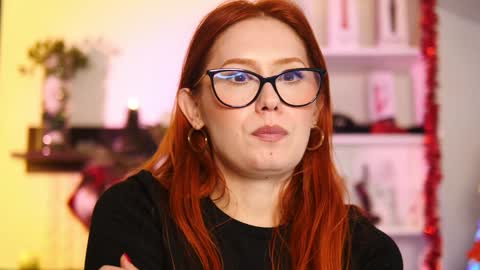 Ginger The Cringer online show from December 29, 1:38 pm