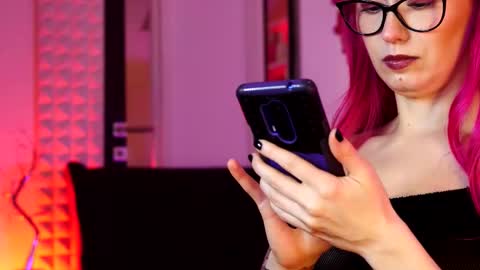 Ginger The Cringer online show from February 7, 10:30 am