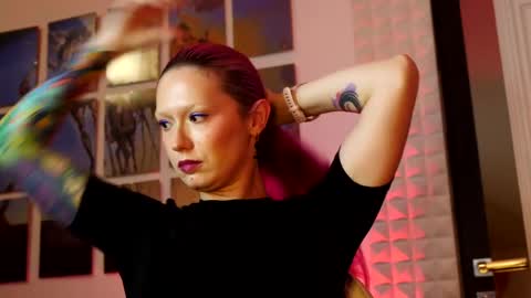 Ginger The Cringer online show from June 6, 1:38 pm