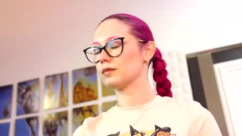Ginger The Cringer online show from August 4, 9:01 am