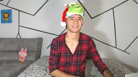 Snapshot of cooper_shiro chatting on December 14, 5:51 pm shiro online show from December 14, 5:51 pm