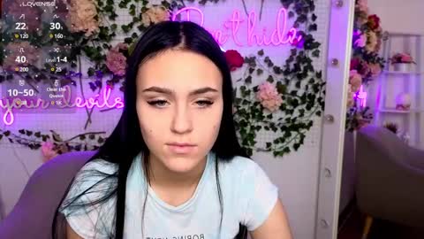 Snapshot of cooperallana chatting on December 6, 7:43 am cooperallana online show from December 6, 7:43 am