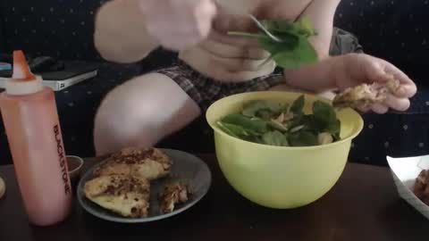 Snapshot of copper_crotch chatting on March 3, 3:12 am copper_crotch online show from March 3, 3:12 am