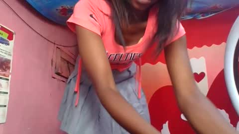 coquine_lara online show from May 14, 2:29 am