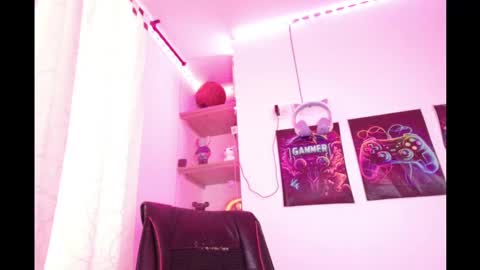 Coral online show from March 2, 5:04 pm