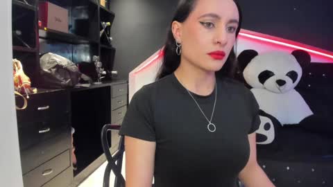 Snapshot of coral_gibson chatting on September 23, 1:03 pm Coral  online show from September 23, 1:03 pm