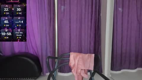 Snapshot of coral_gibson chatting on September 29, 12:43 pm Coral  online show from September 29, 12:43 pm