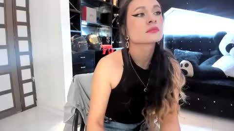 Snapshot of coral_gibson chatting on October 22, 2:28 pm Coral  online show from October 22, 2:28 pm